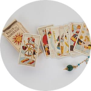 how to read tarot