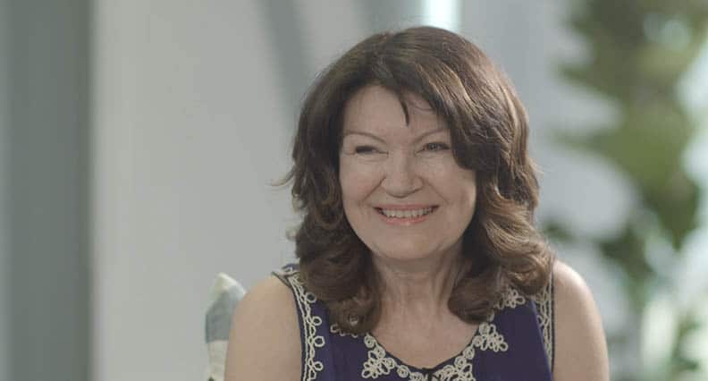 Debbie Frank Reading a Astrology Forecast
