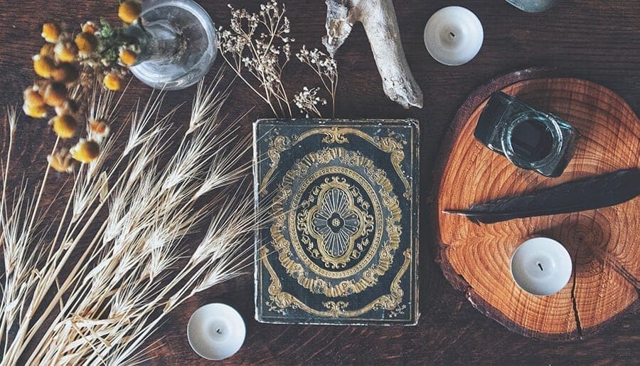 Make your own witch's altar