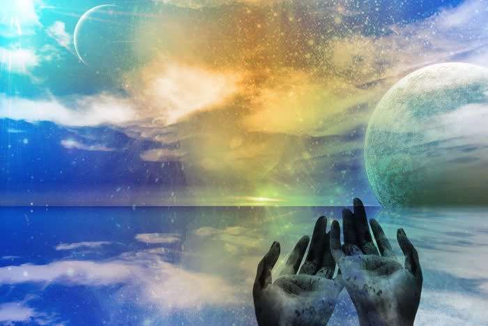 How To Manifest Abundance With Crystals & The Moon Cycles