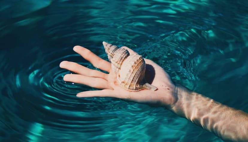Try These 7 Simple Heart-Opening Techniques for Cancer Season