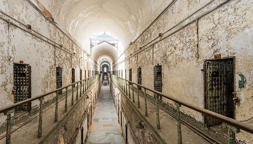 These 10 Terrifyingly Haunted Places in America Will Make You Want to Run for the Hills!