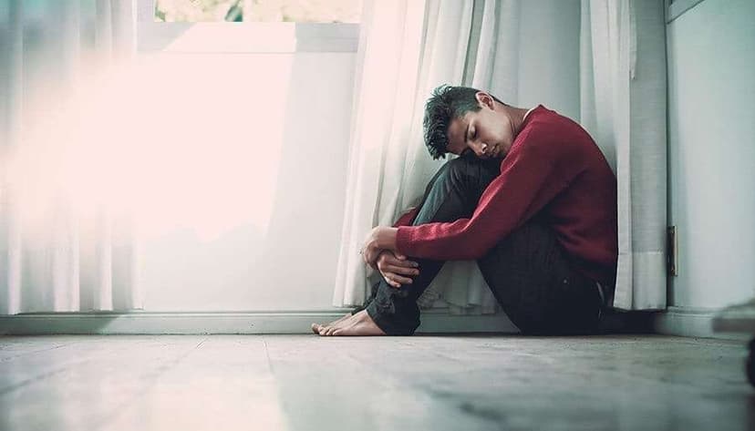 10 Simple Tips To Help You Combat Feelings of Anxiety & Panic During These Troubling Times