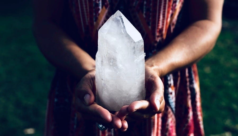 Healing with clear quartz